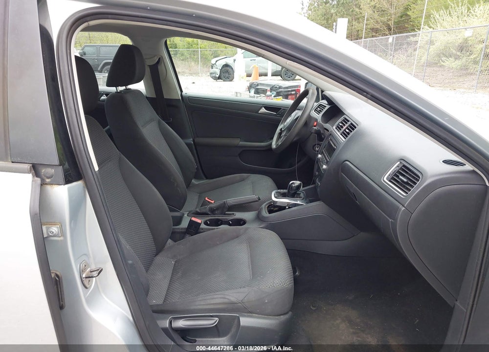 2012 VOLKSWAGEN JETTA 2.0L S VIN: 3VW2K7AJ4CM398637