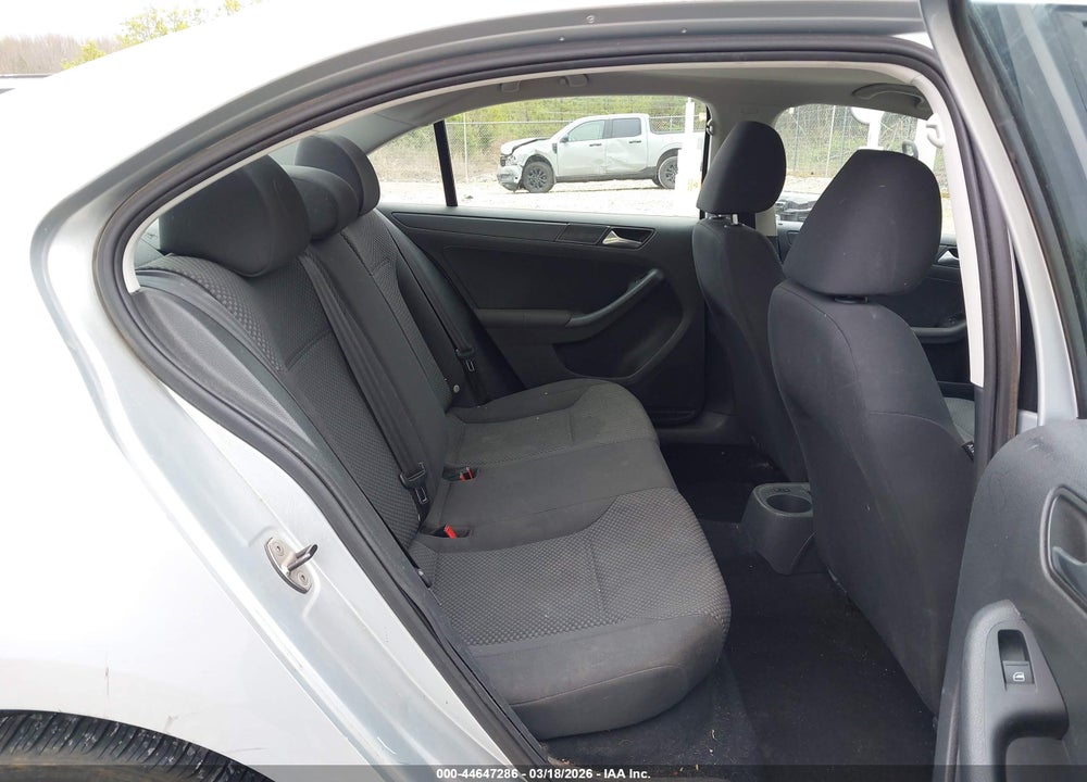 2012 VOLKSWAGEN JETTA 2.0L S VIN: 3VW2K7AJ4CM398637