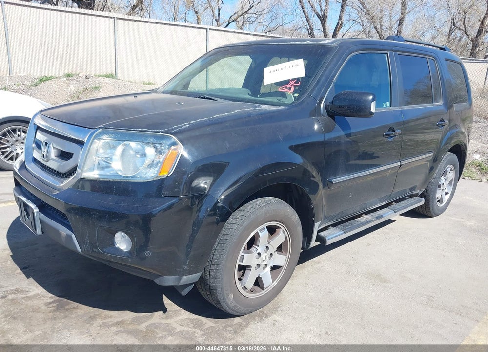 2011 HONDA PILOT TOURING VIN: 5FNYF3H95BB047440