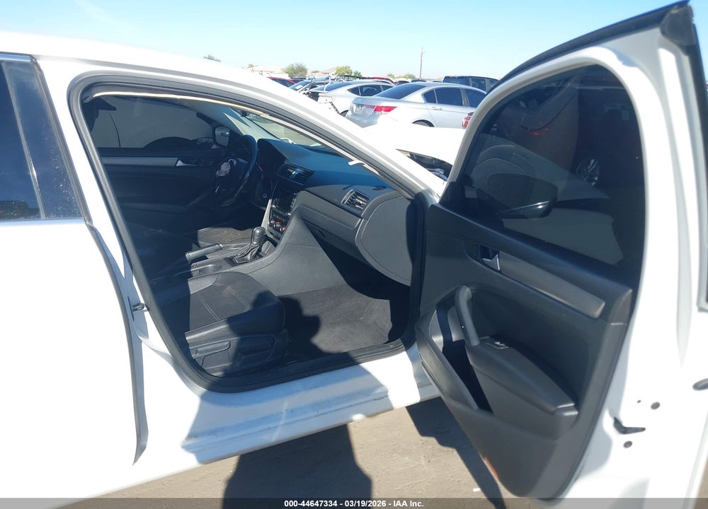 2014 VOLKSWAGEN PASSAT 1.8T SE VIN: 1VWBT7A34EC109257