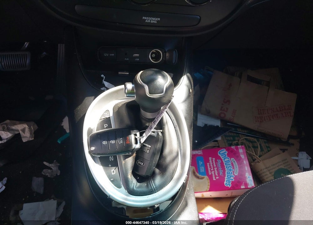 2018 KIA SOUL VIN: KNDJN2A20J7608661