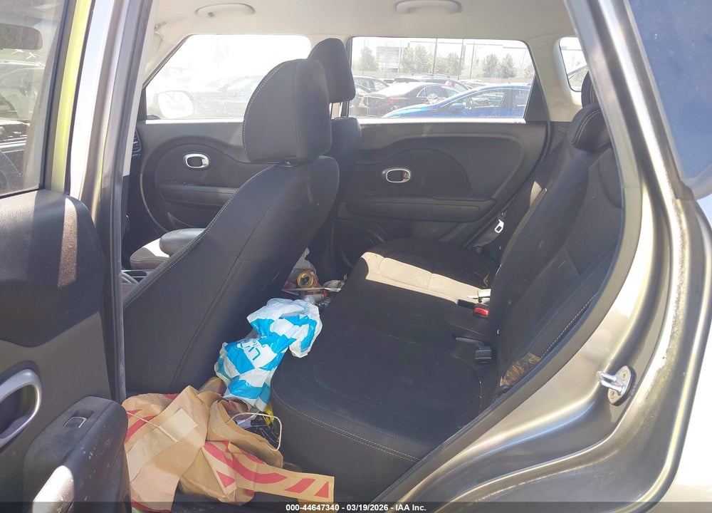 2018 KIA SOUL VIN: KNDJN2A20J7608661