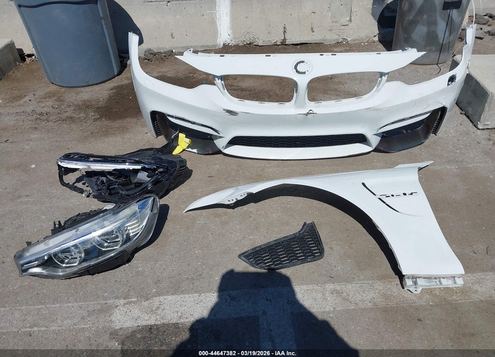 2016 BMW M4 VIN: WBS3R9C52GK337744