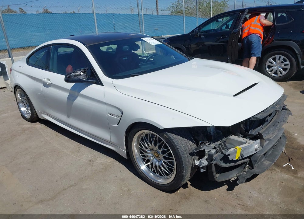 2016 BMW M4 VIN: WBS3R9C52GK337744