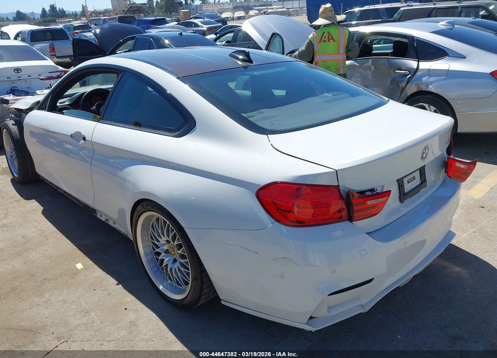 2016 BMW M4 VIN: WBS3R9C52GK337744