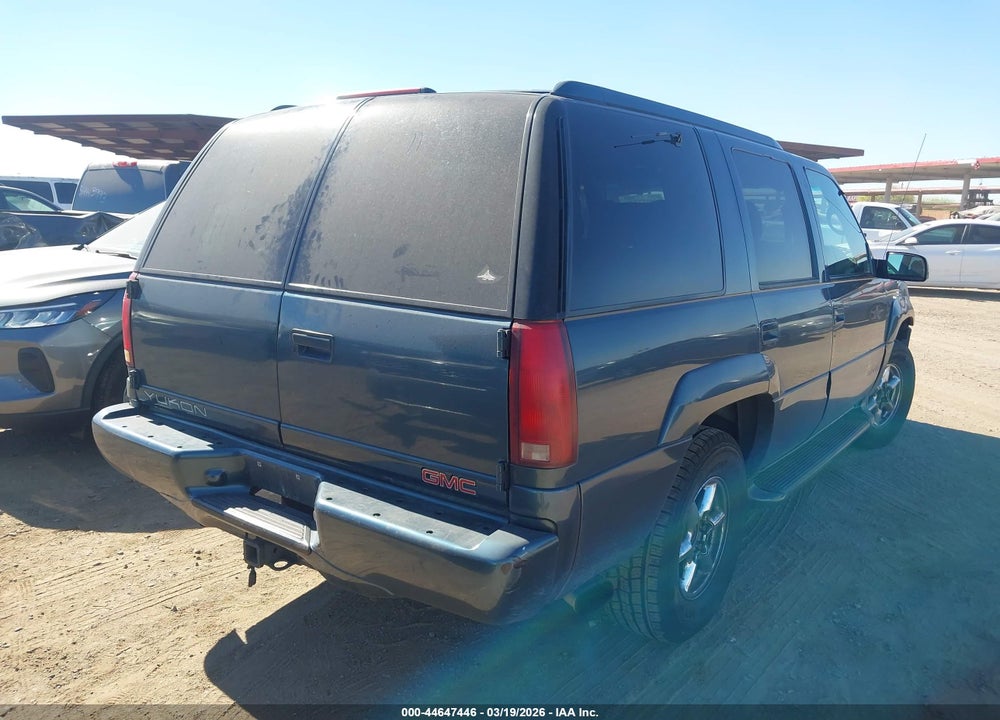 2000 GMC YUKON DENALI VIN: 1GKEK13R3YR143102