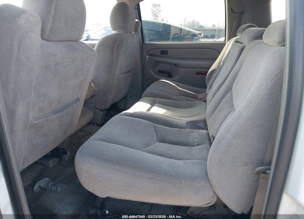 2005 CHEVROLET SUBURBAN 1500 LS VIN: 1GNEC16Z45J130915
