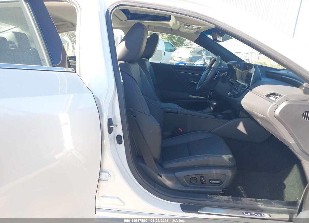 2024 LEXUS ES 300H VIN: 58ADA1C11RU052644