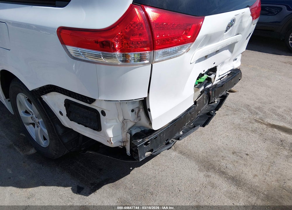 2012 TOYOTA SIENNA LE V6 8 PASSENGER VIN: 5TDKK3DC8CS222814