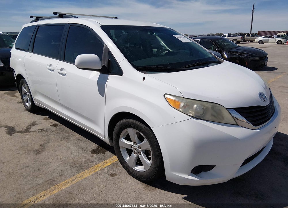 2012 TOYOTA SIENNA LE V6 8 PASSENGER VIN: 5TDKK3DC8CS222814