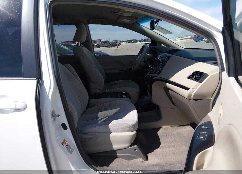 2012 TOYOTA SIENNA LE V6 8 PASSENGER VIN: 5TDKK3DC8CS222814