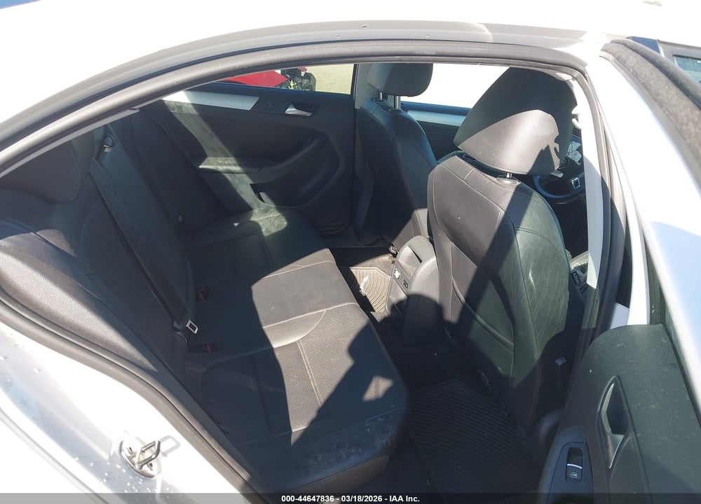 2013 VOLKSWAGEN JETTA SE VIN: 3VWDP7AJ3DM398849