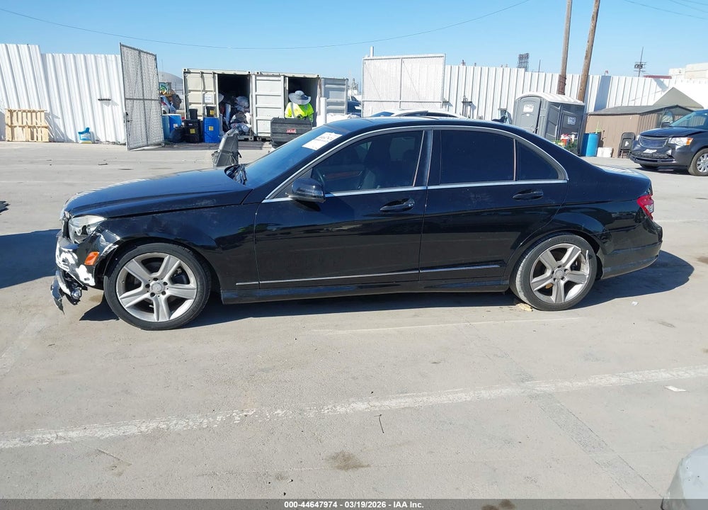 2011 MERCEDES-BENZ C 300 SPORT VIN: WDDGF5EB5BR183422