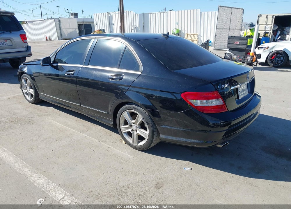 2011 MERCEDES-BENZ C 300 SPORT VIN: WDDGF5EB5BR183422