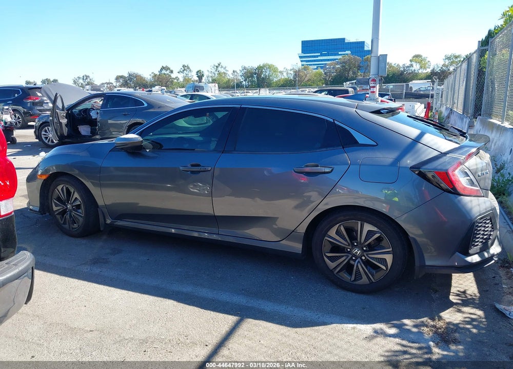 2018 HONDA CIVIC EX VIN: SHHFK7H53JU428482
