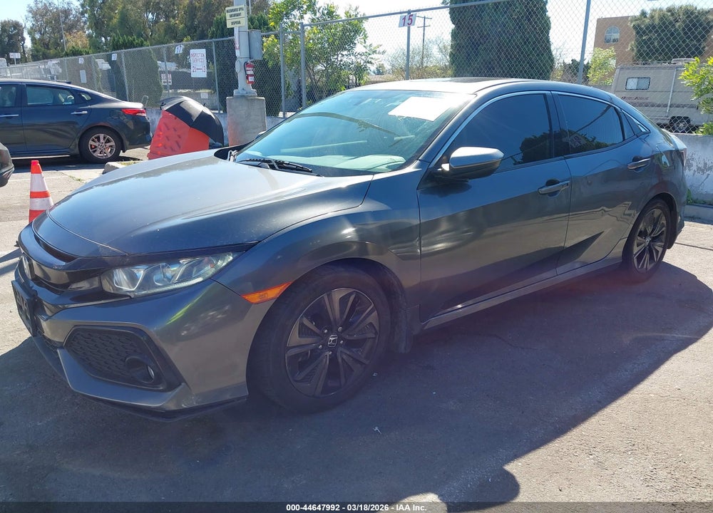 2018 HONDA CIVIC EX VIN: SHHFK7H53JU428482