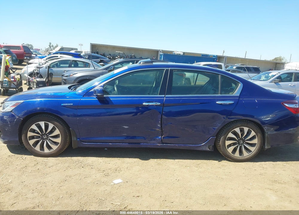 2017 HONDA ACCORD HYBRID TOURING VIN: JHMCR6F72HC025713