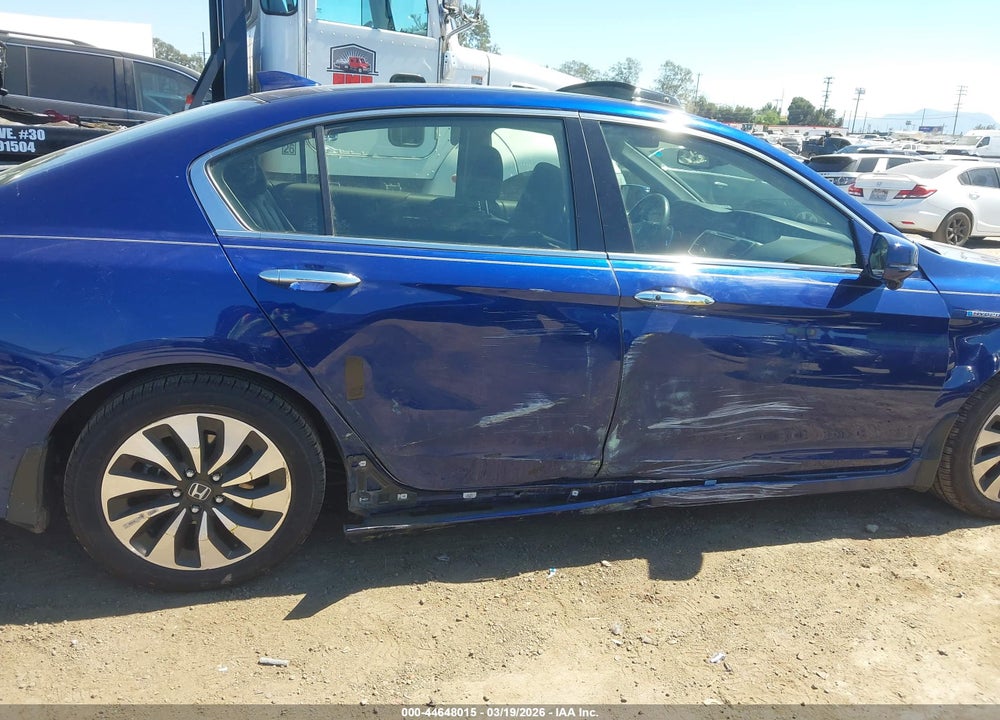2017 HONDA ACCORD HYBRID TOURING VIN: JHMCR6F72HC025713