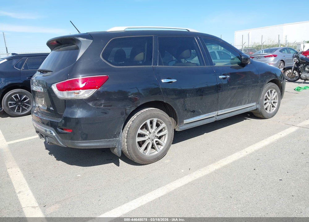 2015 NISSAN PATHFINDER SL VIN: 5N1AR2MN1FC692297