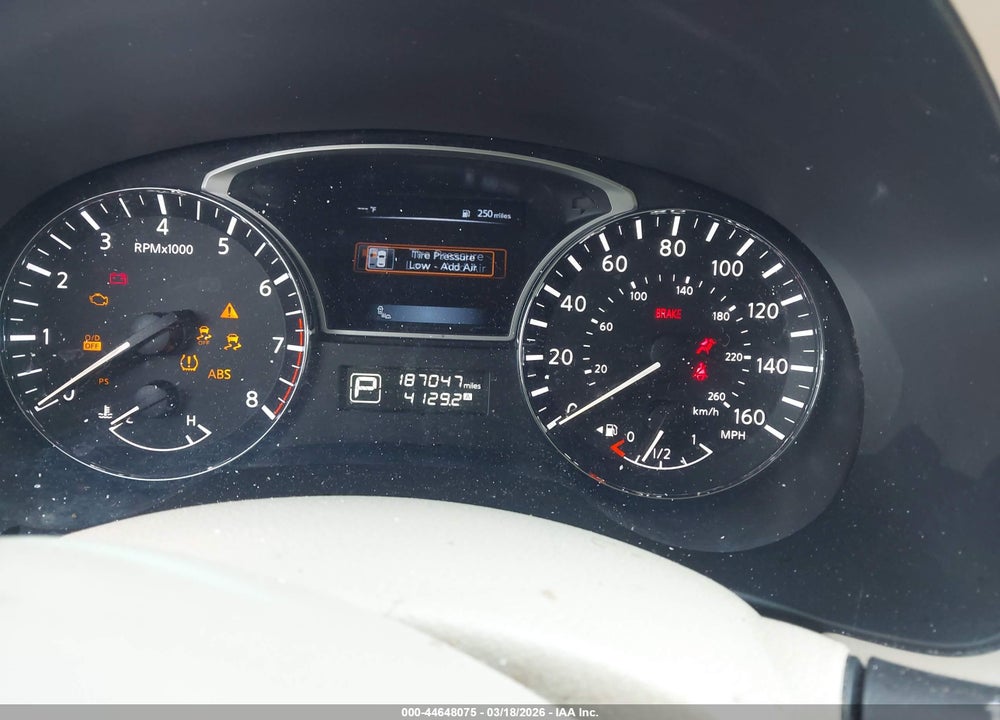 2015 NISSAN PATHFINDER SL VIN: 5N1AR2MN1FC692297