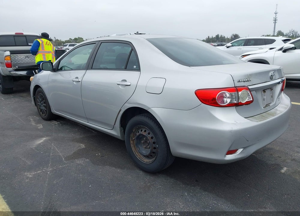 2011 TOYOTA COROLLA LE VIN: 2T1BU4EE7BC584527