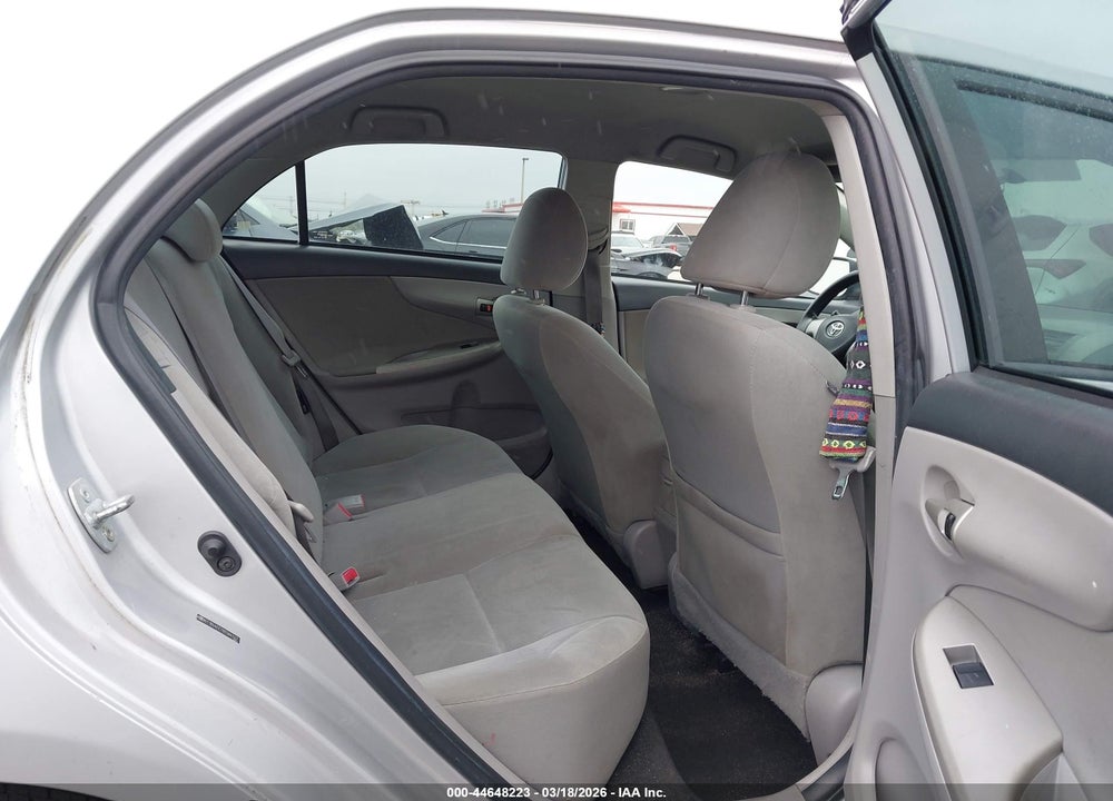 2011 TOYOTA COROLLA LE VIN: 2T1BU4EE7BC584527