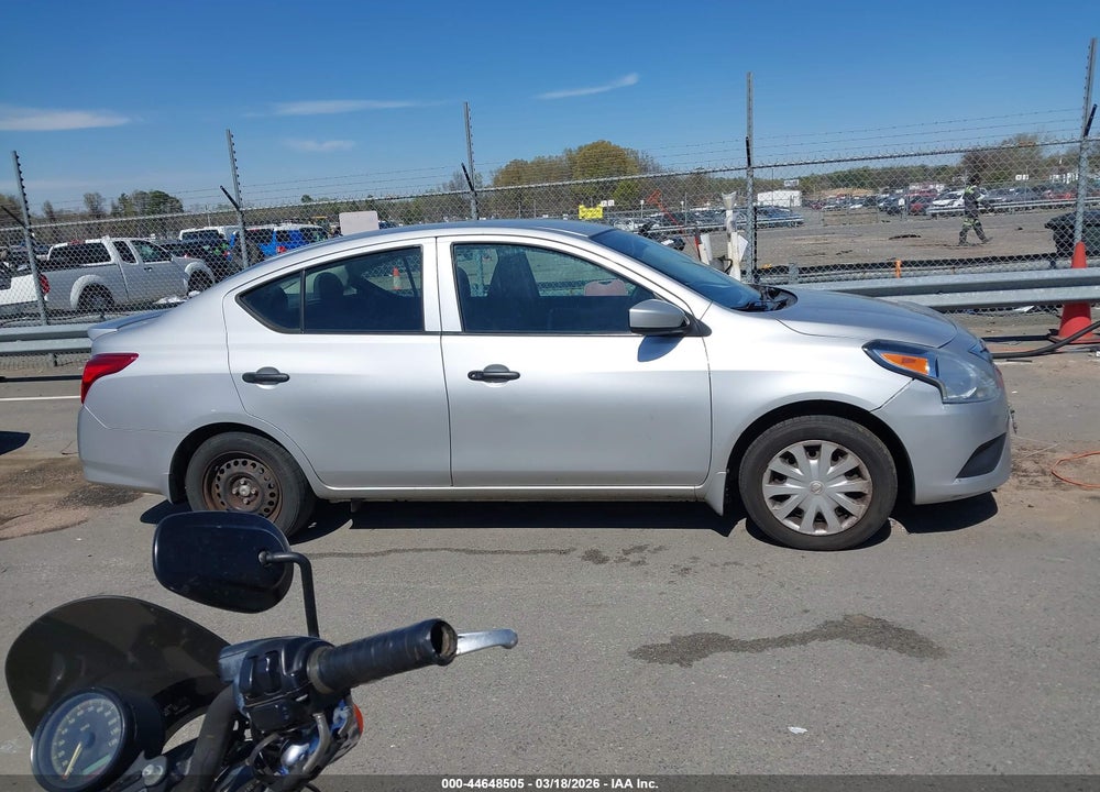 2017 NISSAN VERSA 1.6 S+ VIN: 3N1CN7AP3HL907913