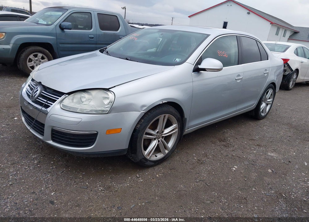 2010 VOLKSWAGEN JETTA SE VIN: 3VWRZ7AJ8AM060892