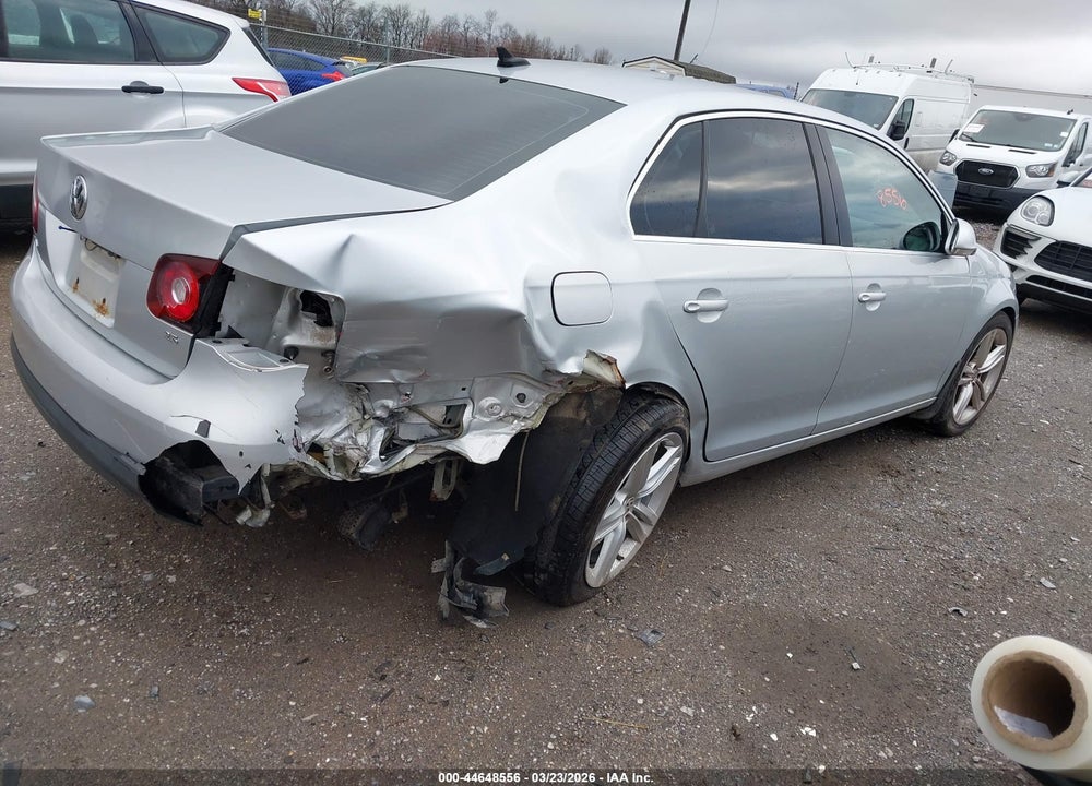 2010 VOLKSWAGEN JETTA SE VIN: 3VWRZ7AJ8AM060892