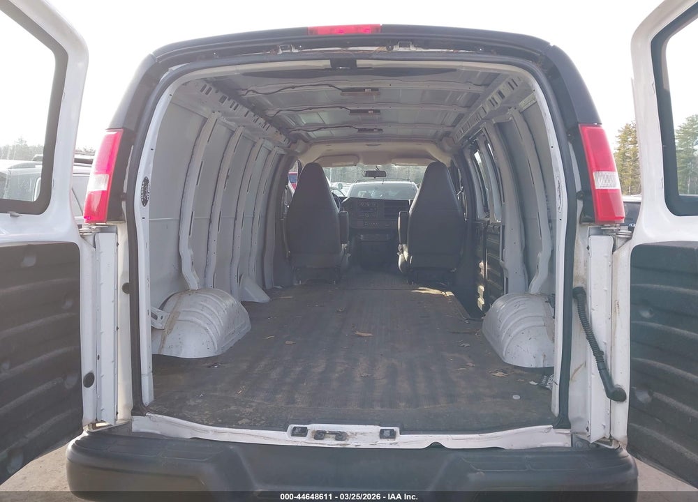 2020 CHEVROLET EXPRESS CARGO RWD 2500 REGULAR WHEELBASE WT VIN: 1GCWGAFG7L1124782