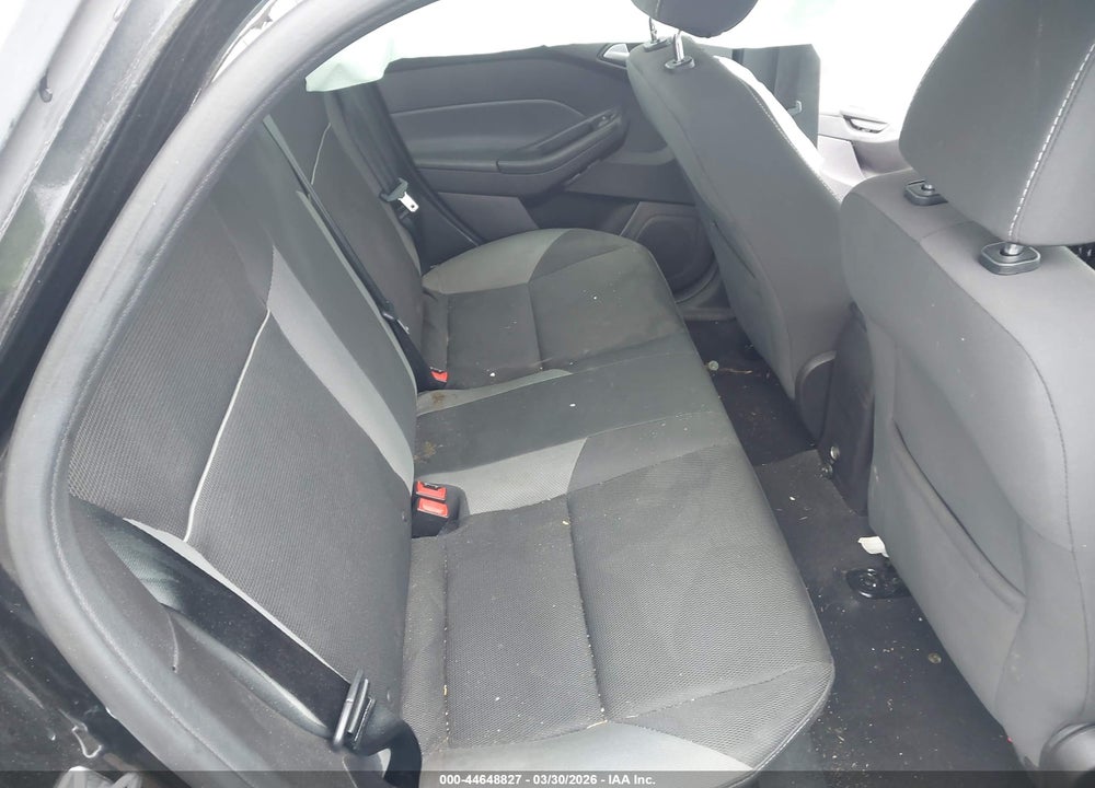 2014 FORD FOCUS SE VIN: 1FADP3F24EL437955