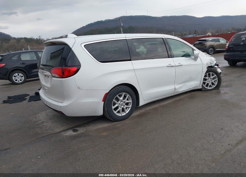2020 CHRYSLER PACIFICA TOURING VIN: 2C4RC1FG8LR141840