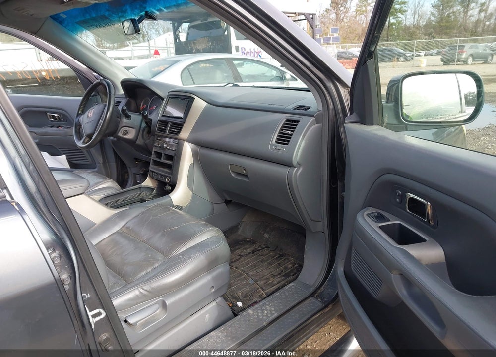 2006 HONDA PILOT EX-L VIN: 5FNYF18796B030231