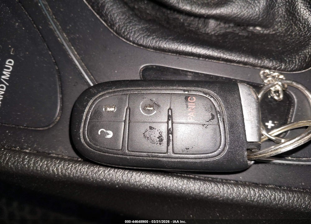 2019 JEEP CHEROKEE LATITUDE PLUS 4X4 VIN: 1C4PJMLB8KD201317