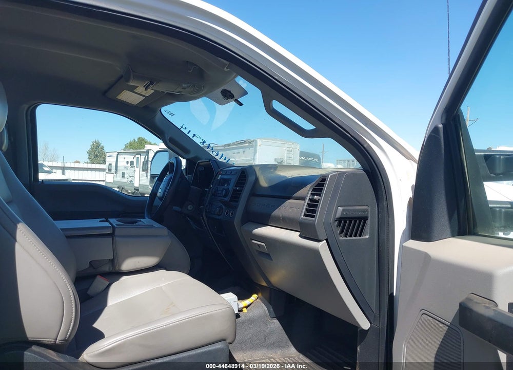 2019 FORD F-450 CHASSIS XL VIN: 1FDUF4GY5KEE94070