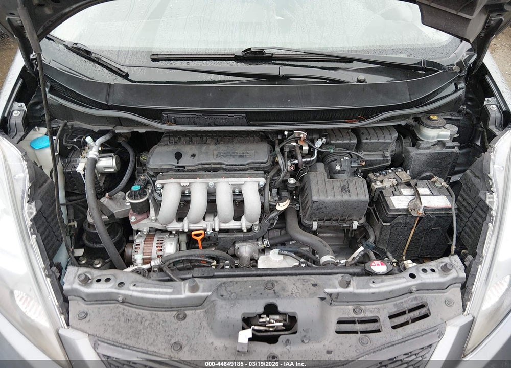 2011 HONDA FIT VIN: JHMGE8G31BS001310