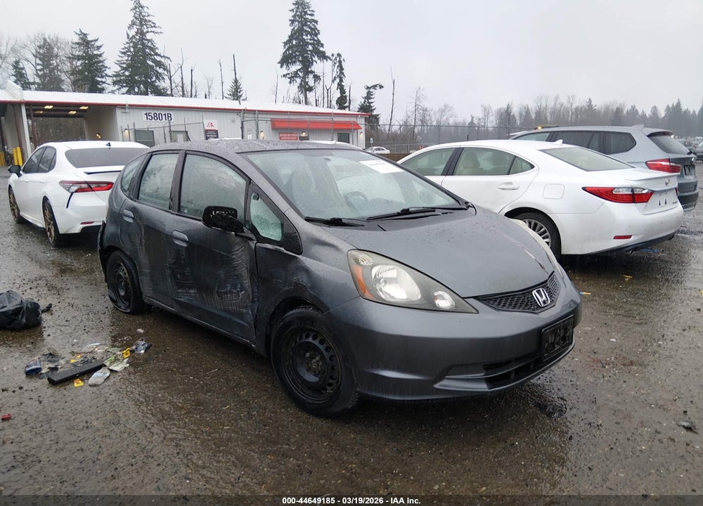 2011 HONDA FIT VIN: JHMGE8G31BS001310