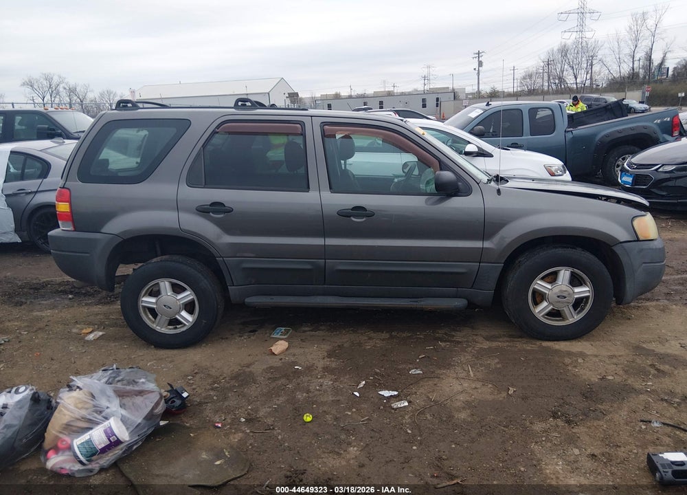 2004 FORD ESCAPE XLS VIN: 1FMYU02124DA18572