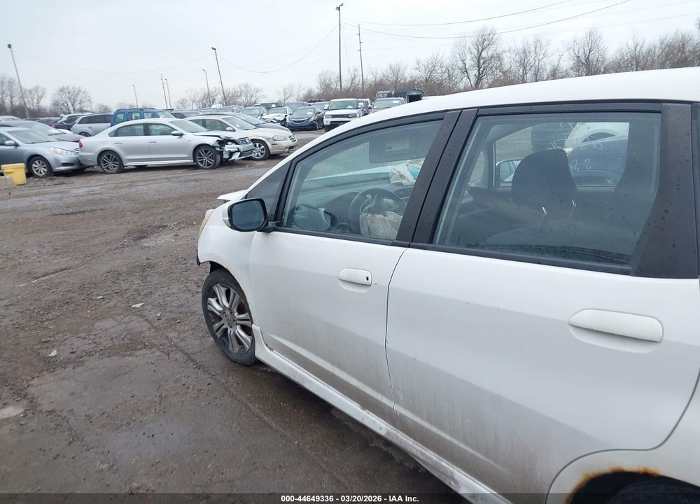 2009 HONDA FIT SPORT VIN: JHMGE88409S049544