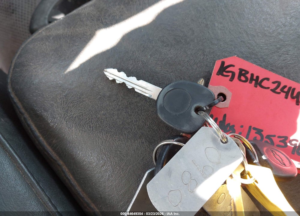 2006 CHEVROLET SILVERADO 2500HD WORK TRUCK VIN: 1GBHC24U26E200980