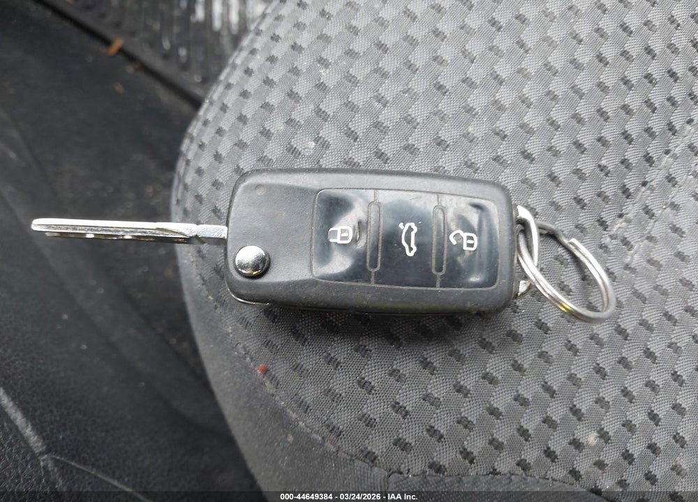 2012 VOLKSWAGEN JETTA 2.0L S VIN: 3VW2K7AJXCM359809