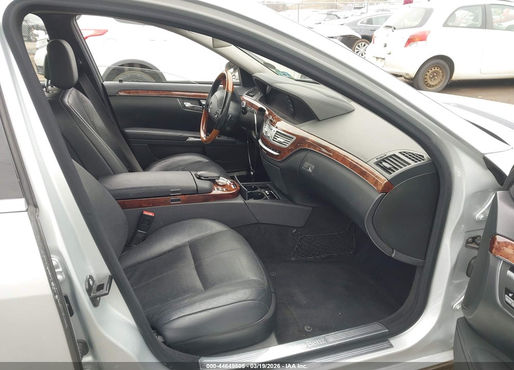 2009 MERCEDES-BENZ S 550 4MATIC VIN: WDDNG86X89A240186