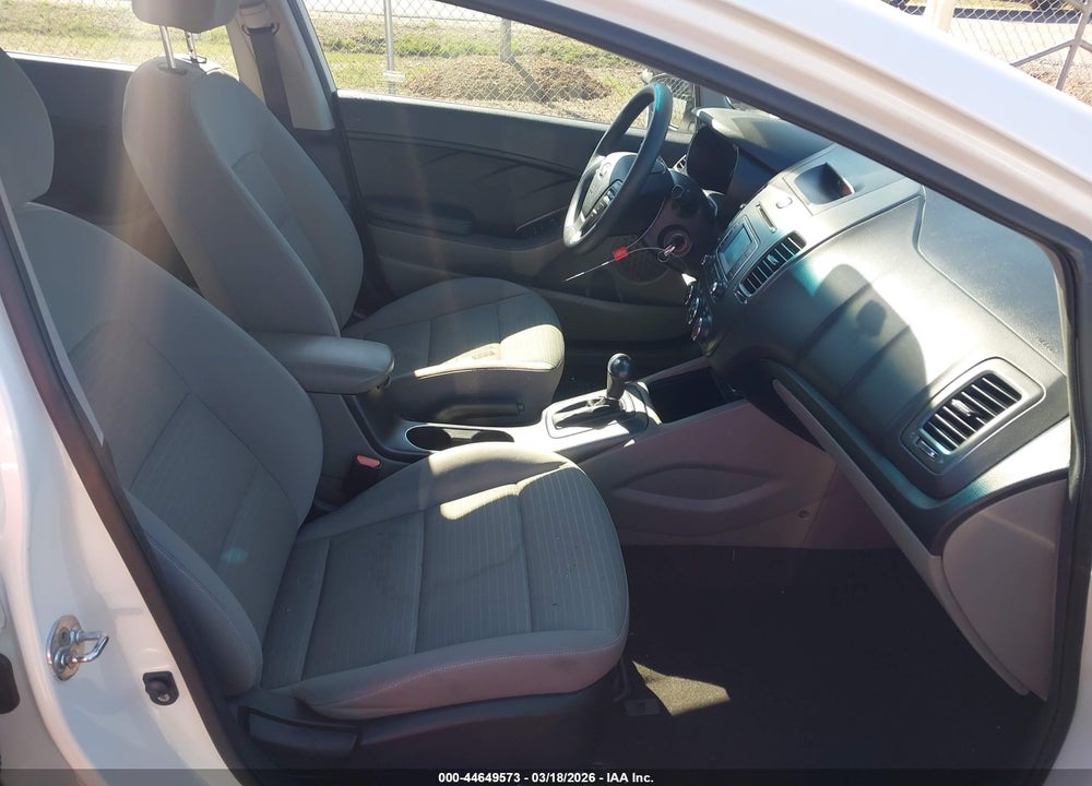 2016 KIA FORTE LX VIN: KNAFX4A65G5528093