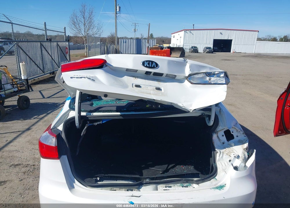 2016 KIA FORTE LX VIN: KNAFX4A65G5528093