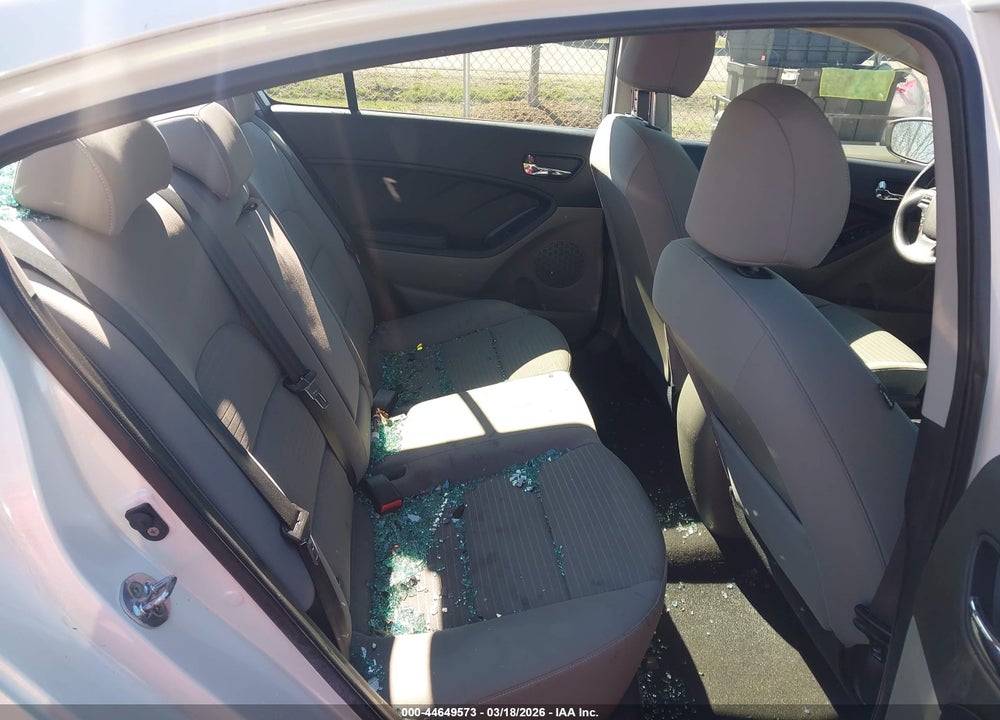 2016 KIA FORTE LX VIN: KNAFX4A65G5528093