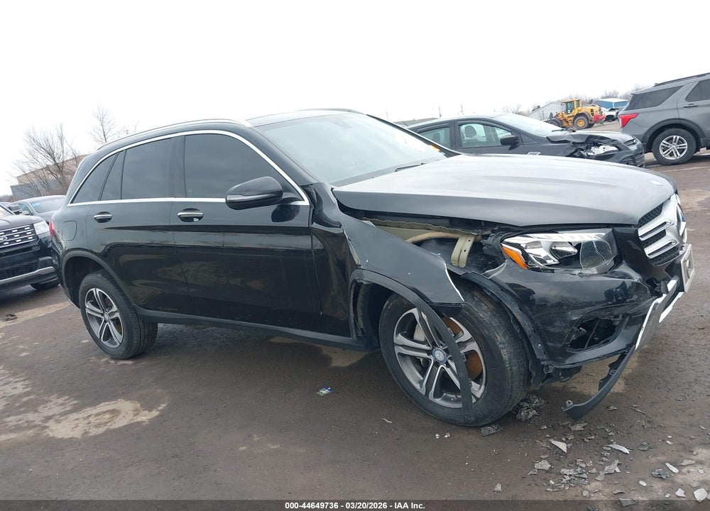 2017 MERCEDES-BENZ GLC 300 4MATIC VIN: WDC0G4KB5HF142784