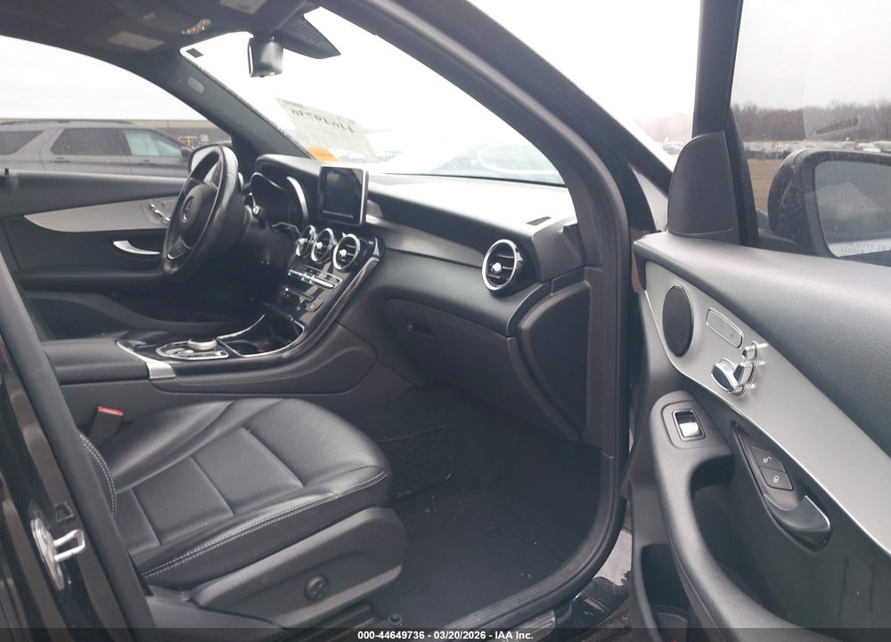 2017 MERCEDES-BENZ GLC 300 4MATIC VIN: WDC0G4KB5HF142784