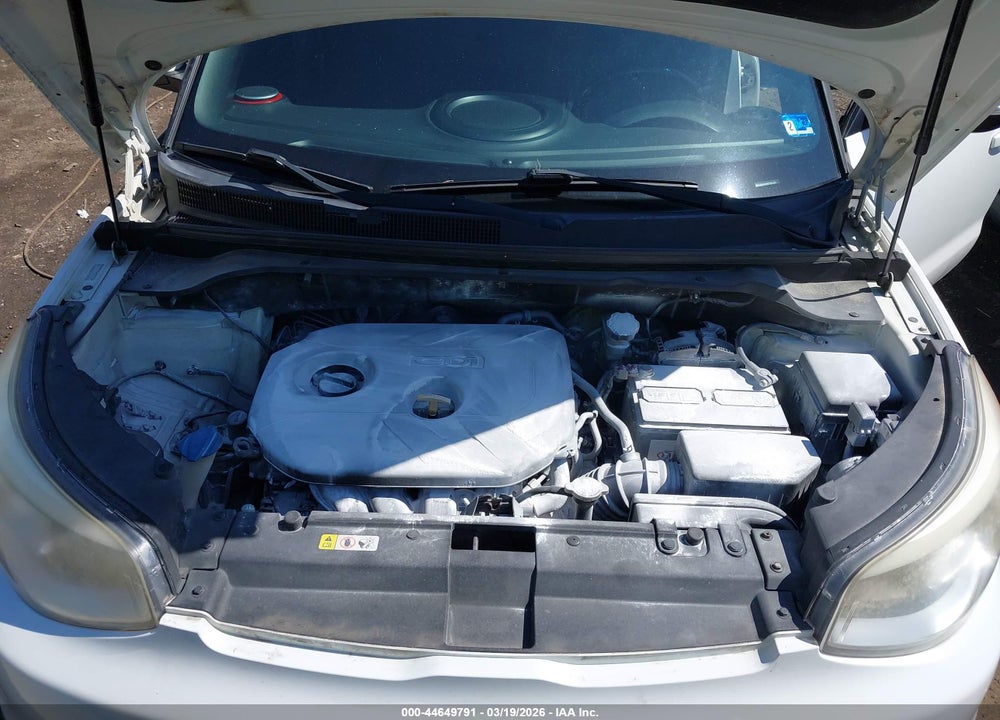 2014 KIA SOUL + VIN: KNDJP3A51E7024432