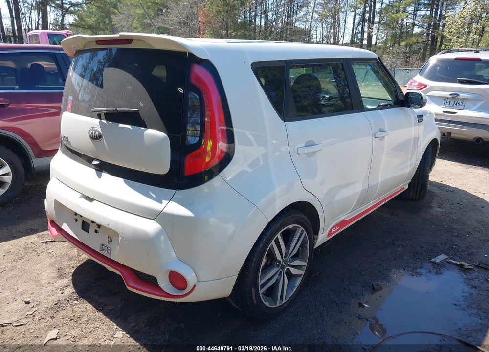 2014 KIA SOUL + VIN: KNDJP3A51E7024432