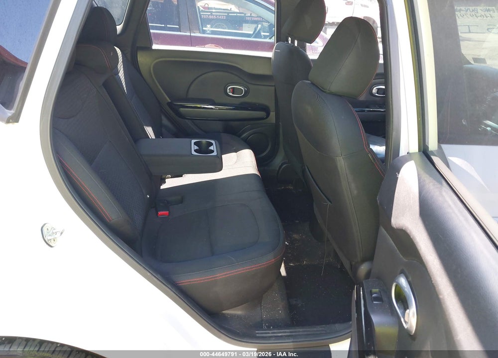 2014 KIA SOUL + VIN: KNDJP3A51E7024432